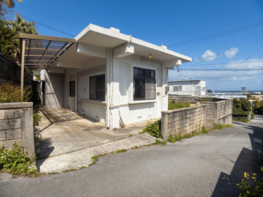 北中城村字和仁屋